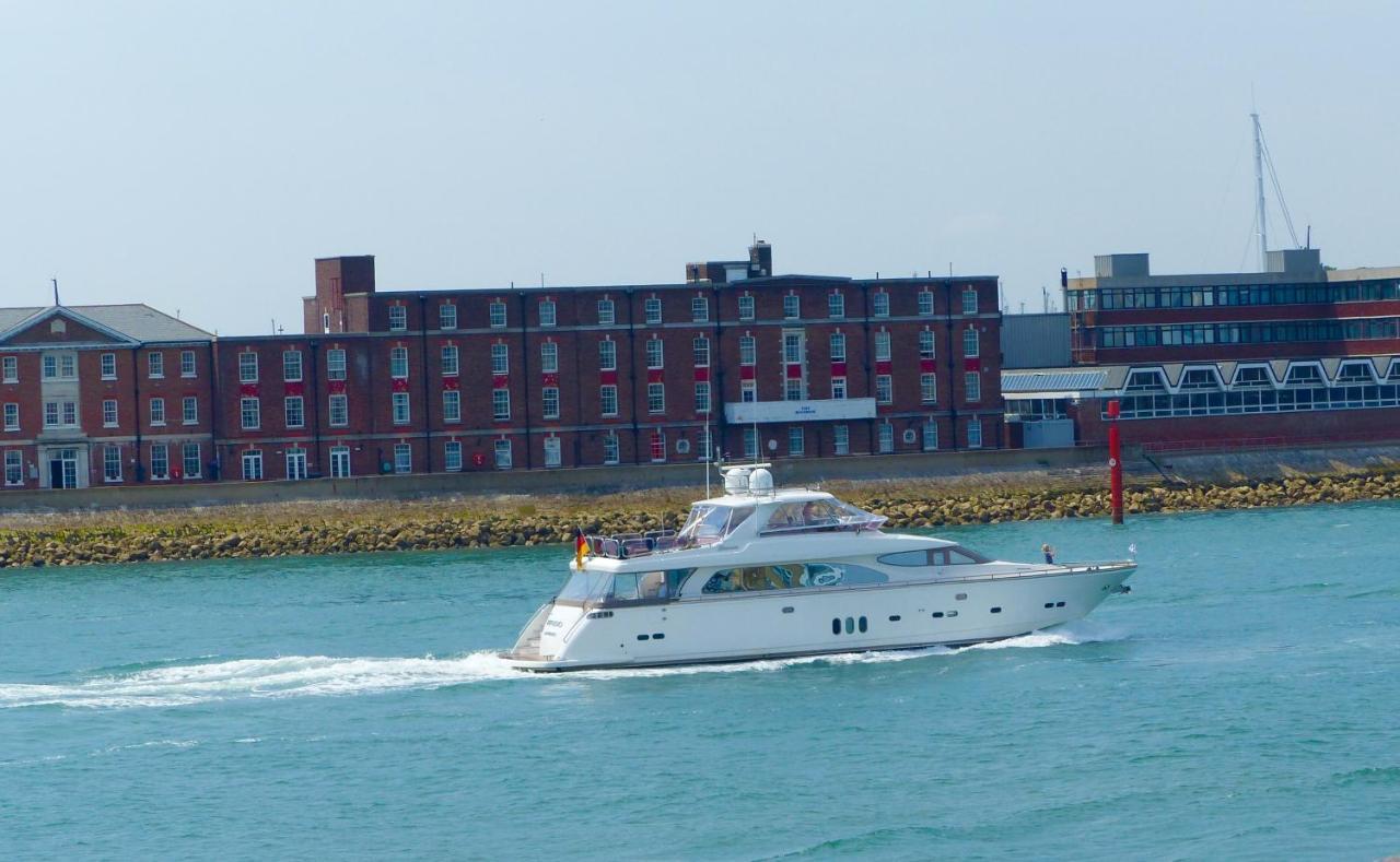 St Georges Balcony Suite With Parking Portsmouth Dış mekan fotoğraf