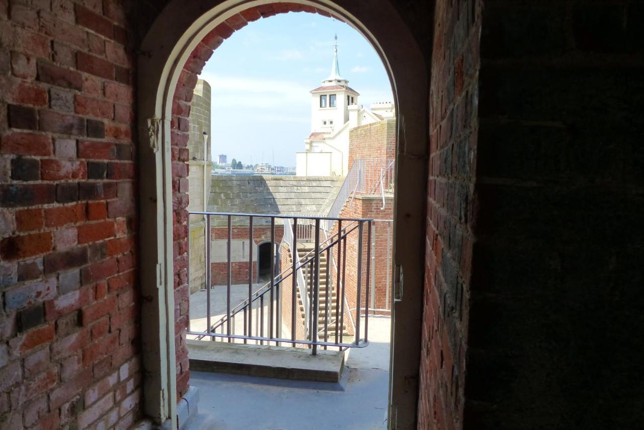 St Georges Balcony Suite With Parking Portsmouth Dış mekan fotoğraf
